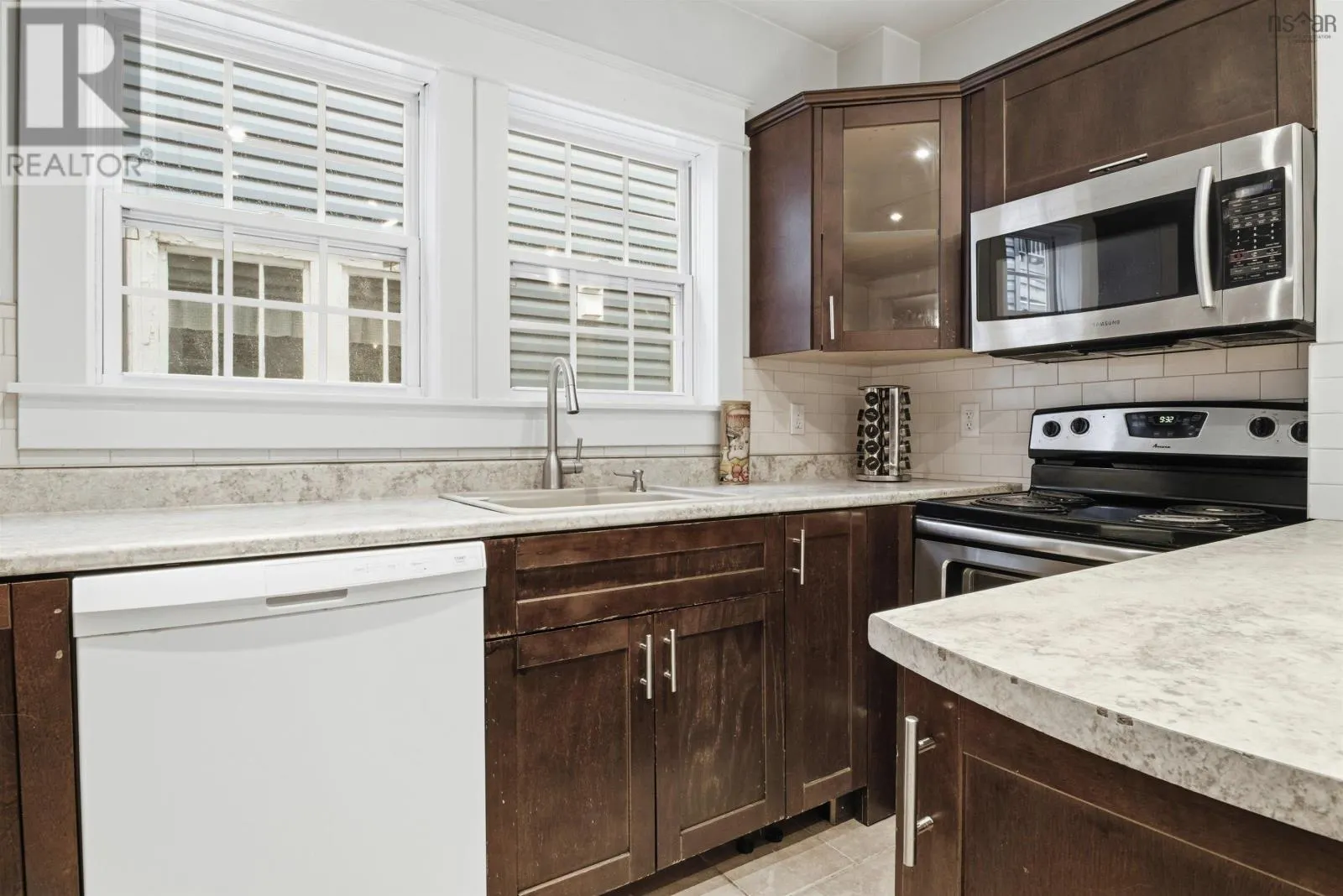 6229-6231 Allan Street|6229-6231 Allan Street