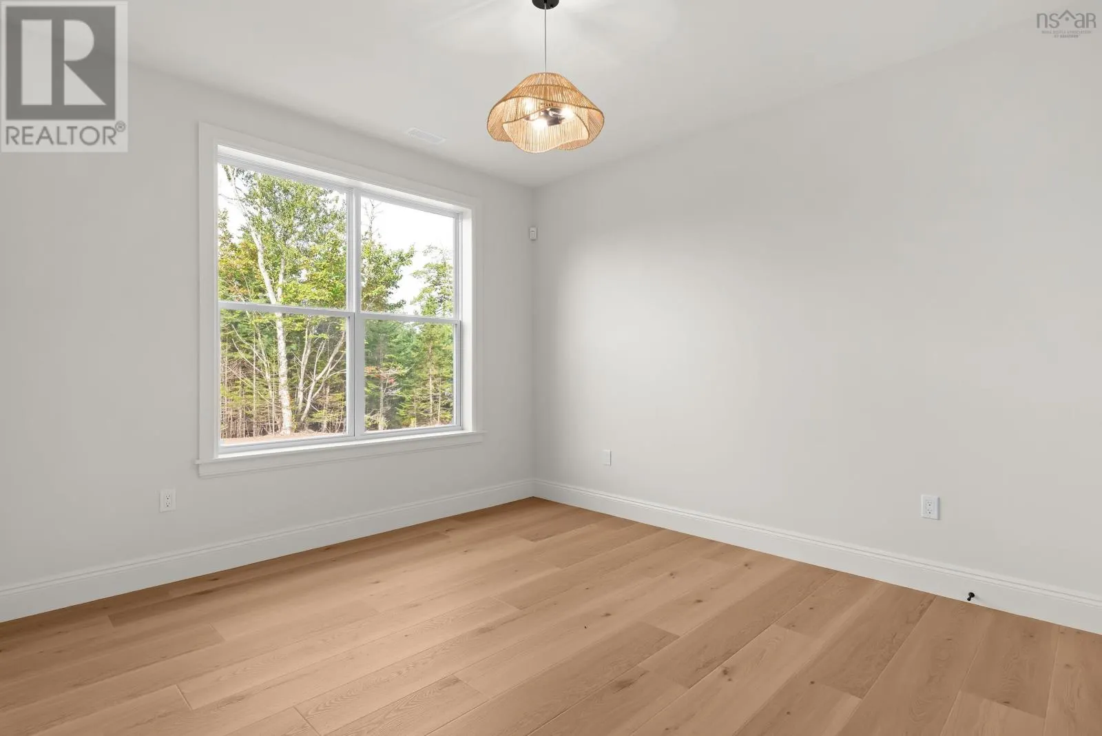 357 Canoe Crescent