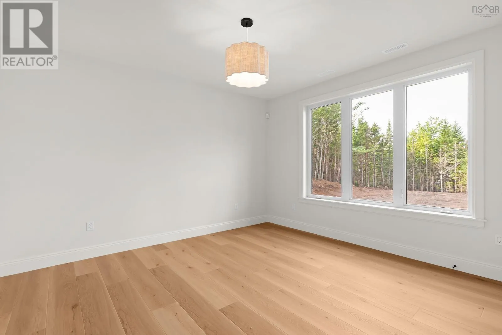 357 Canoe Crescent