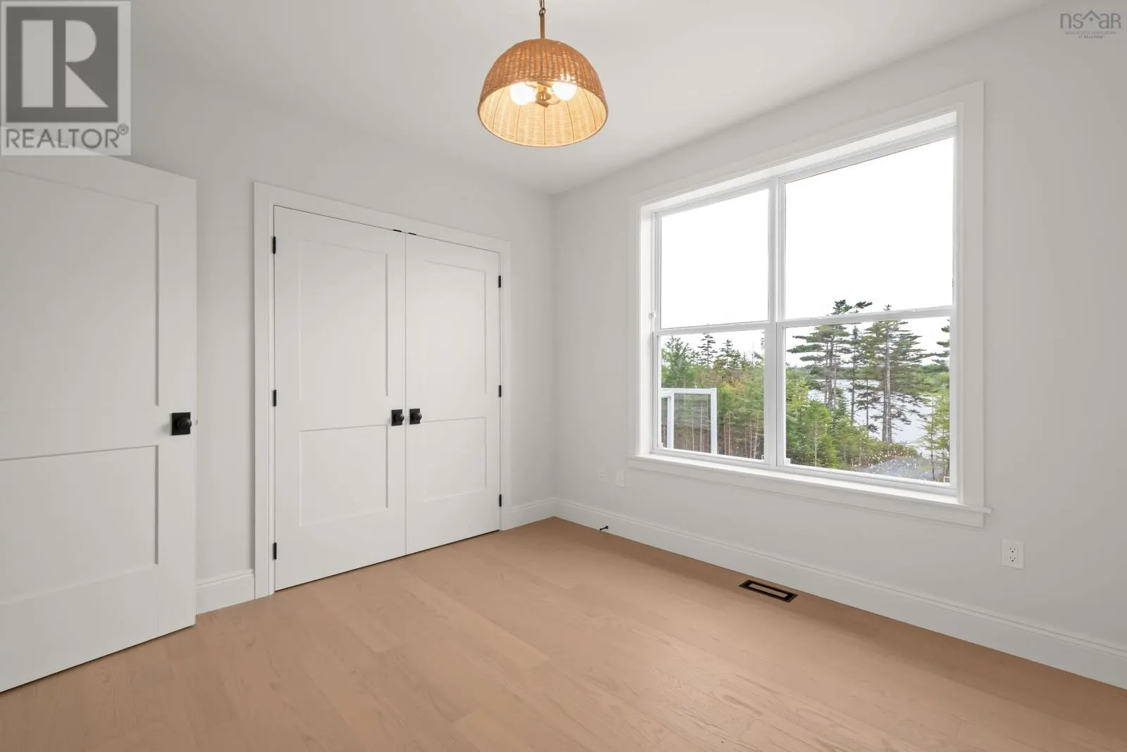 357 Canoe Crescent