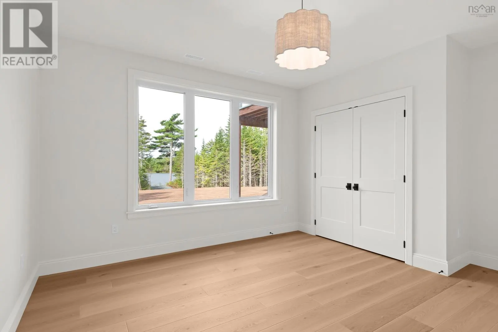357 Canoe Crescent