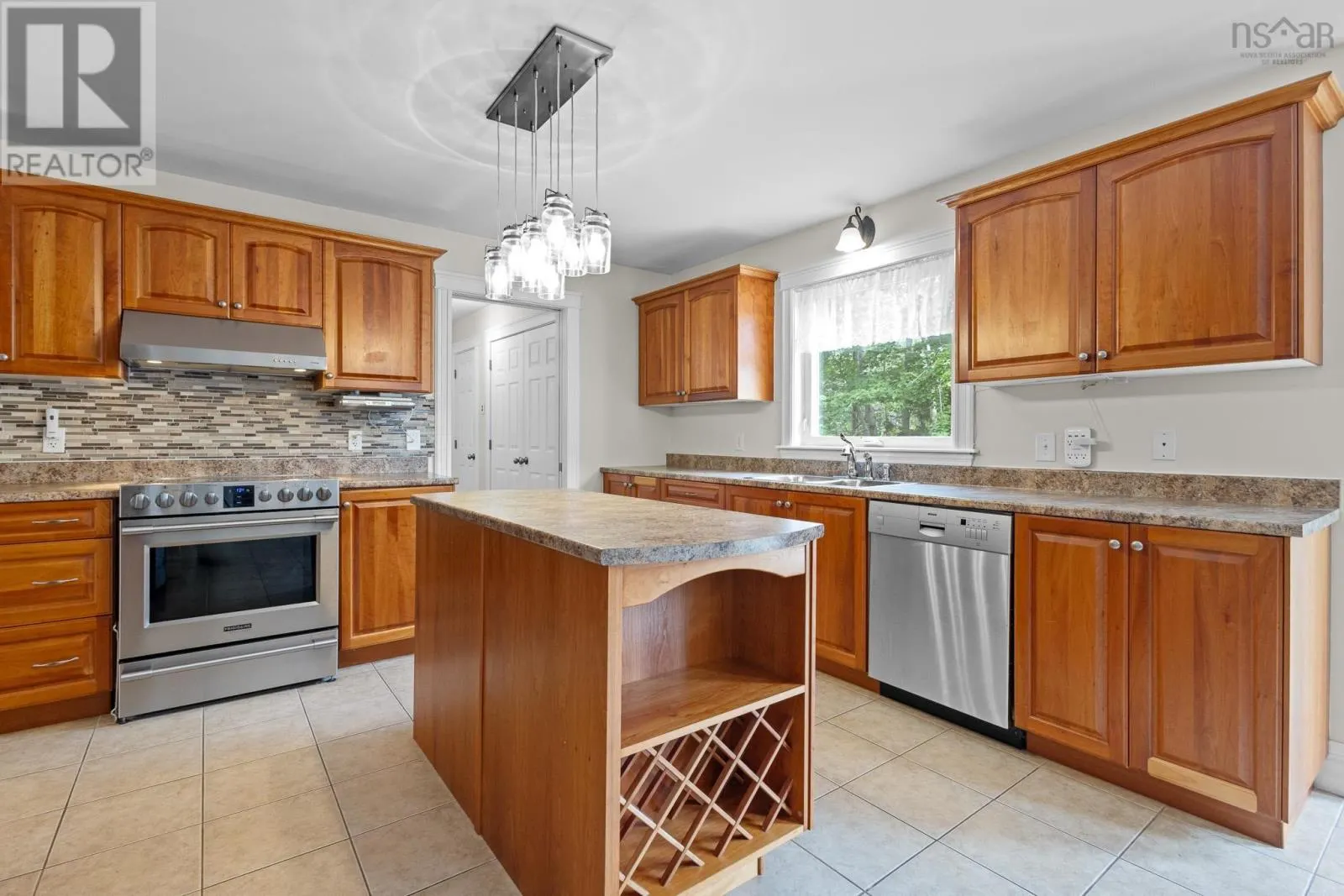 259 Henry Avenue