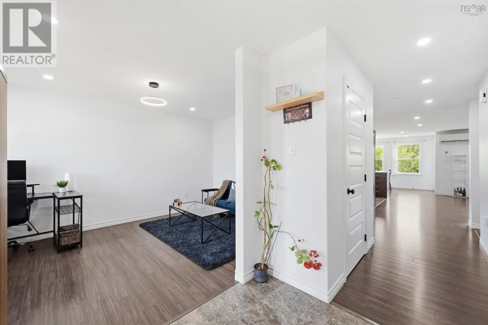 114 Alabaster Way