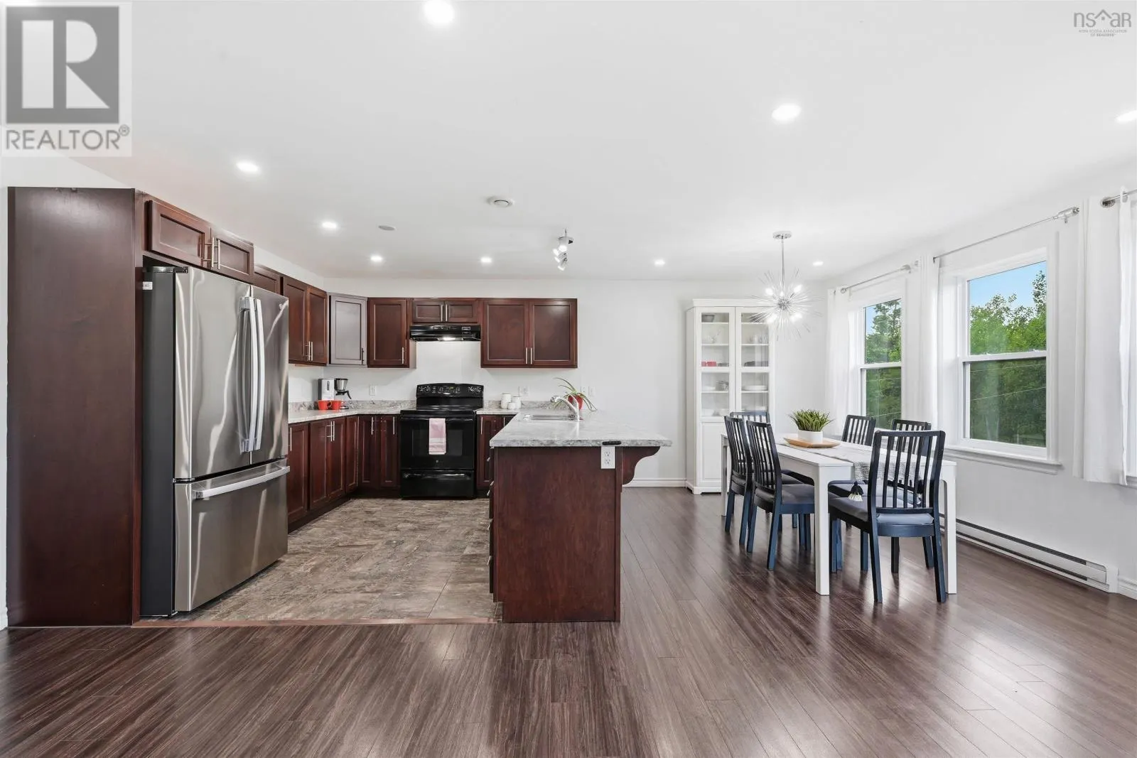 114 Alabaster Way
