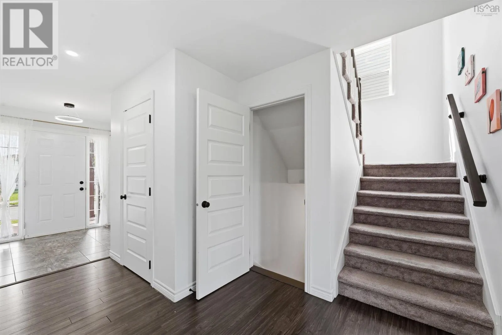 114 Alabaster Way