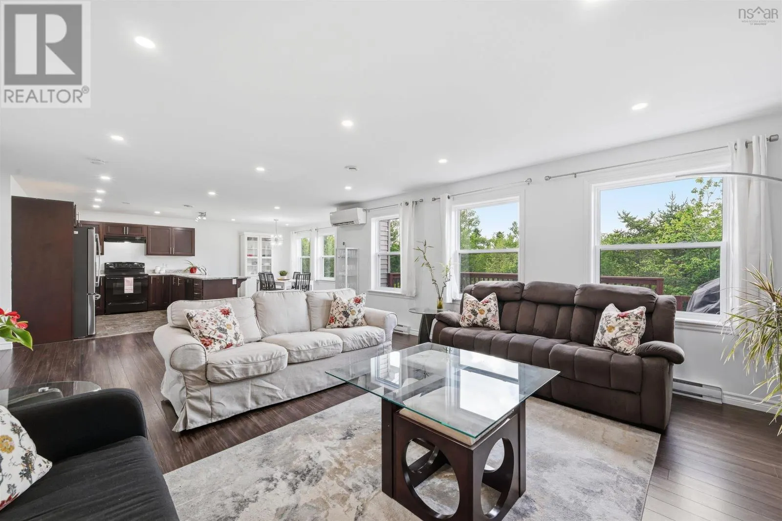 114 Alabaster Way