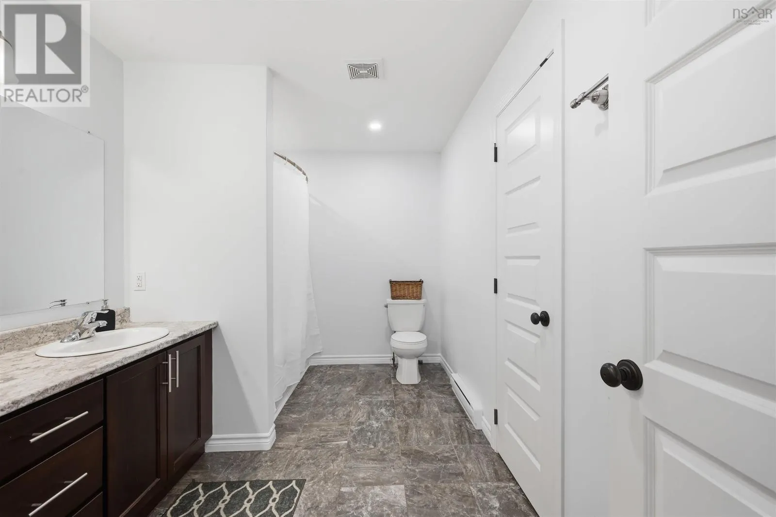 114 Alabaster Way