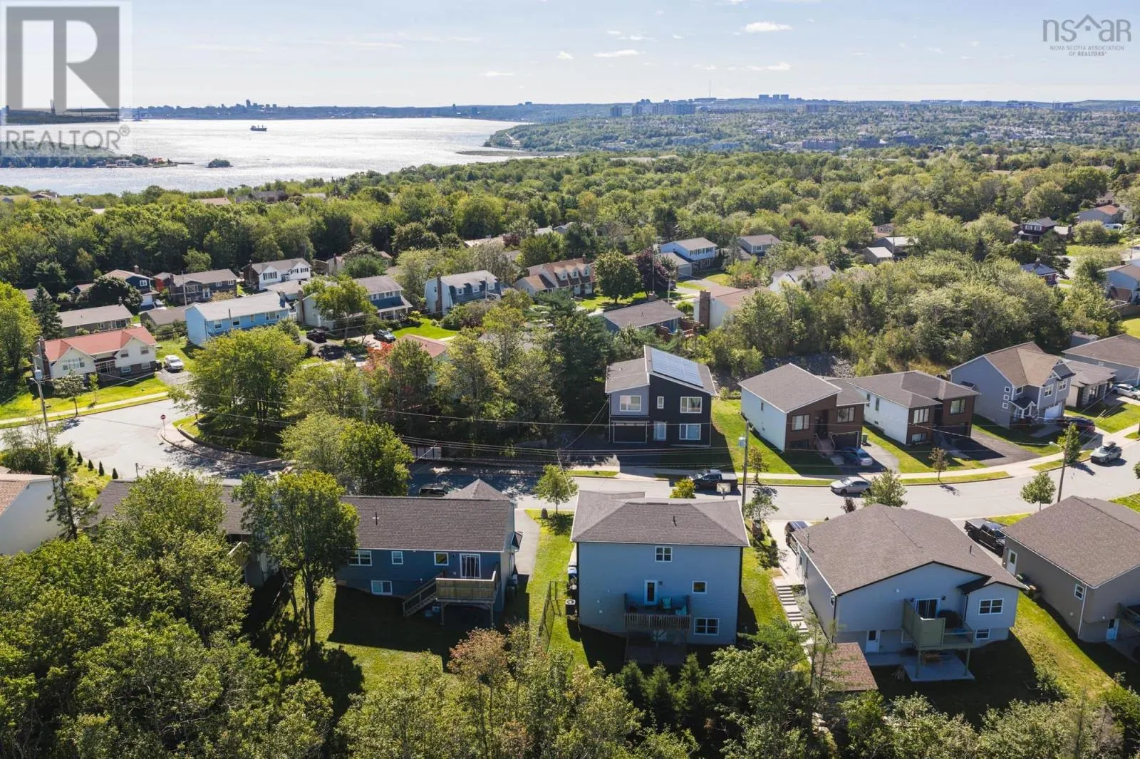 15 ALPINE Court