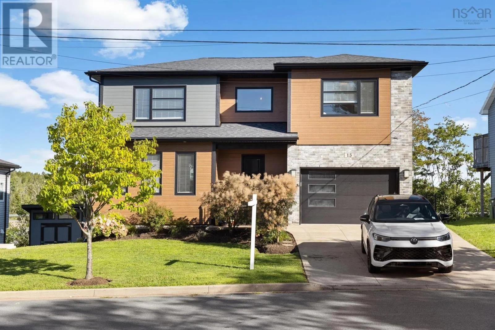 15 ALPINE Court