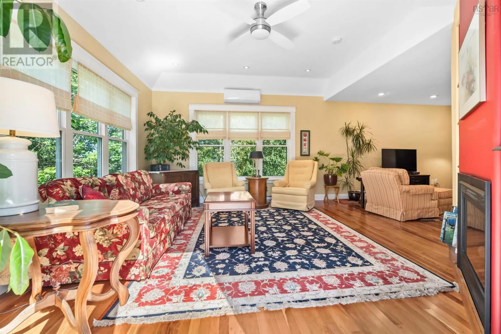 7 Compass Rose Court