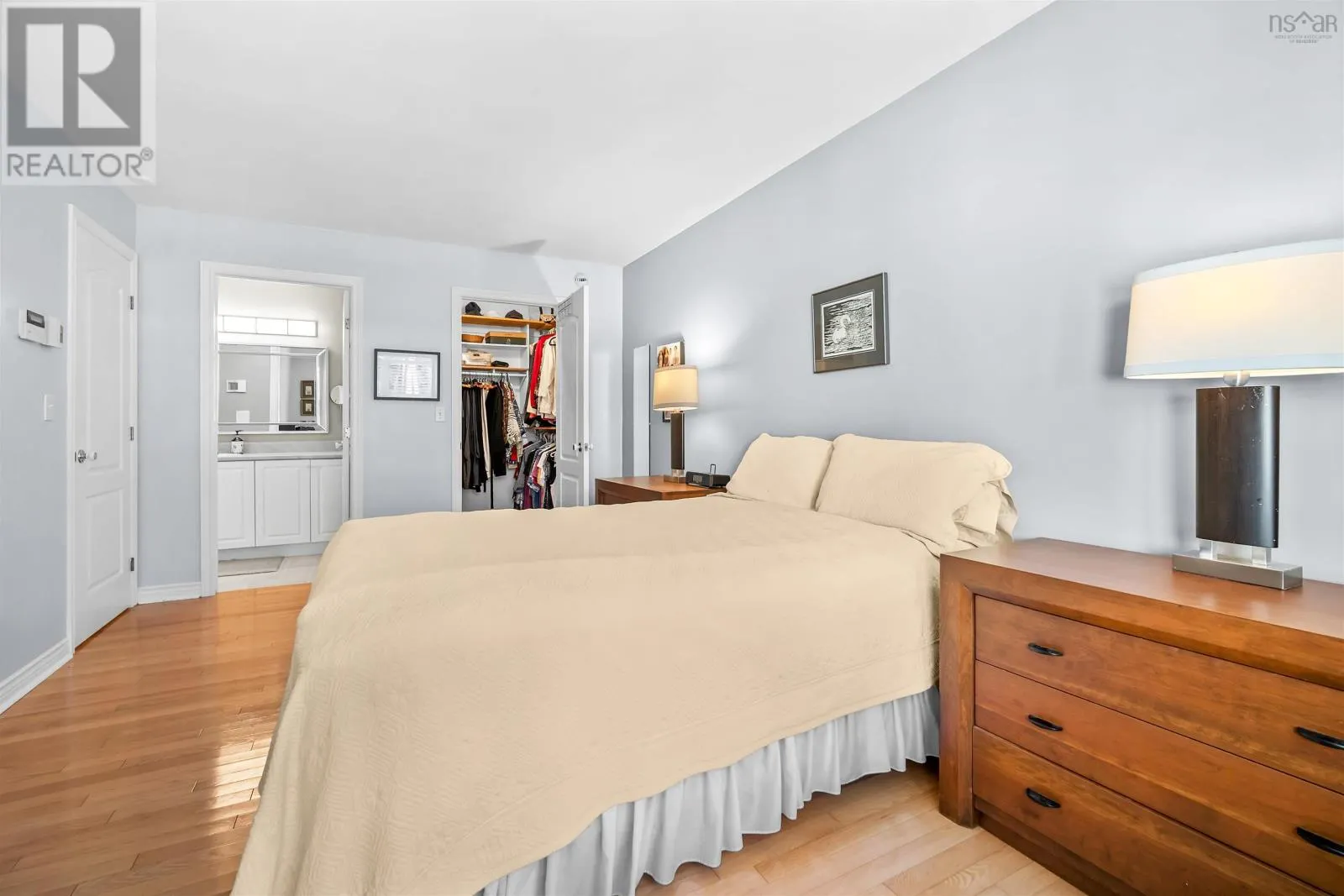 7 Compass Rose Court
