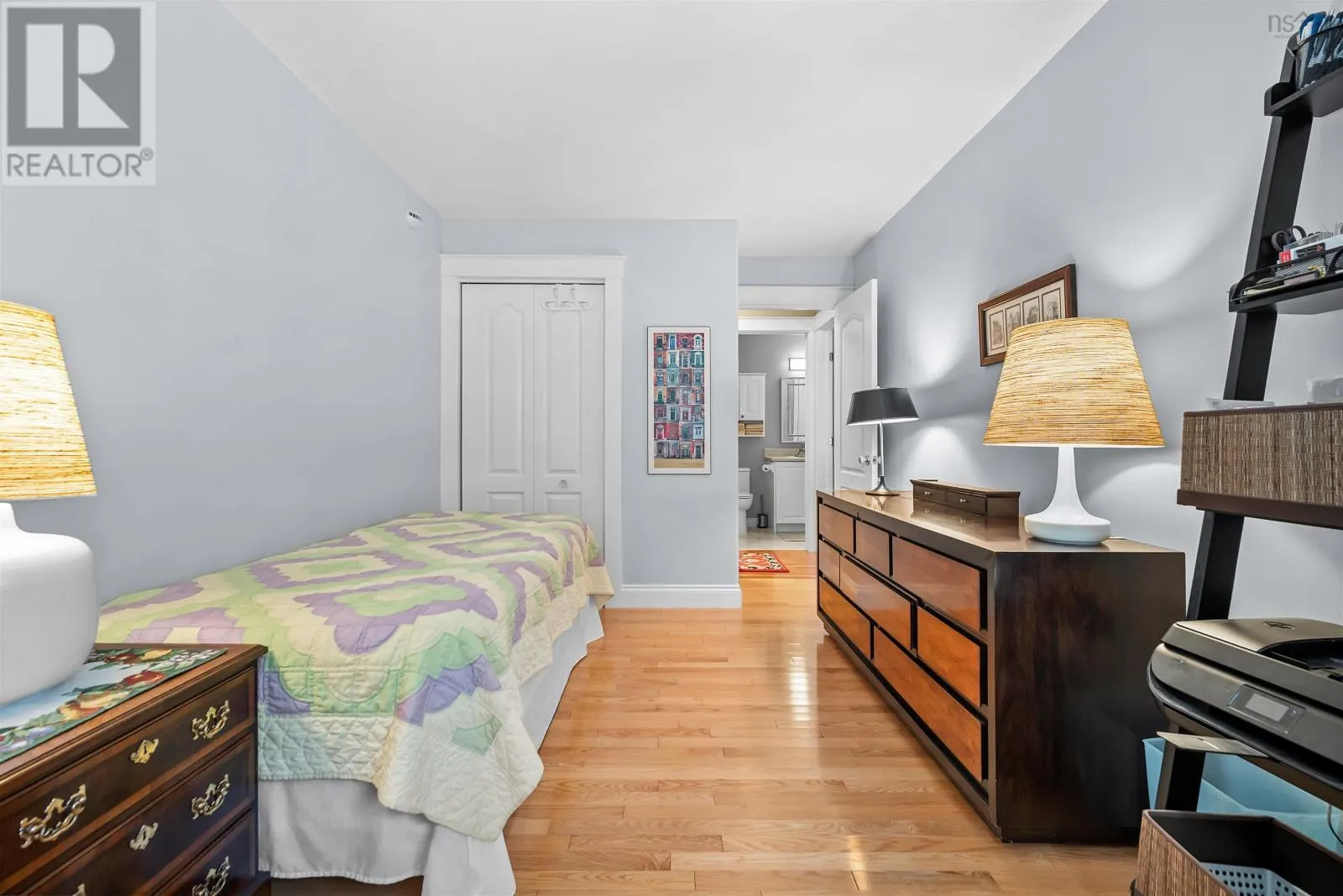 7 Compass Rose Court