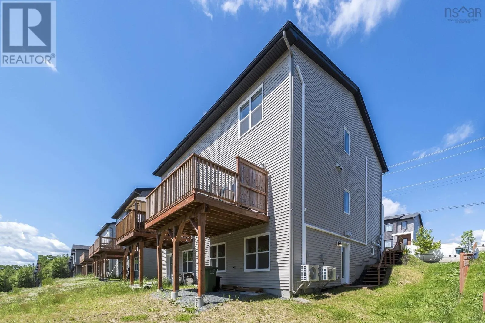 91 Honeygold Drive