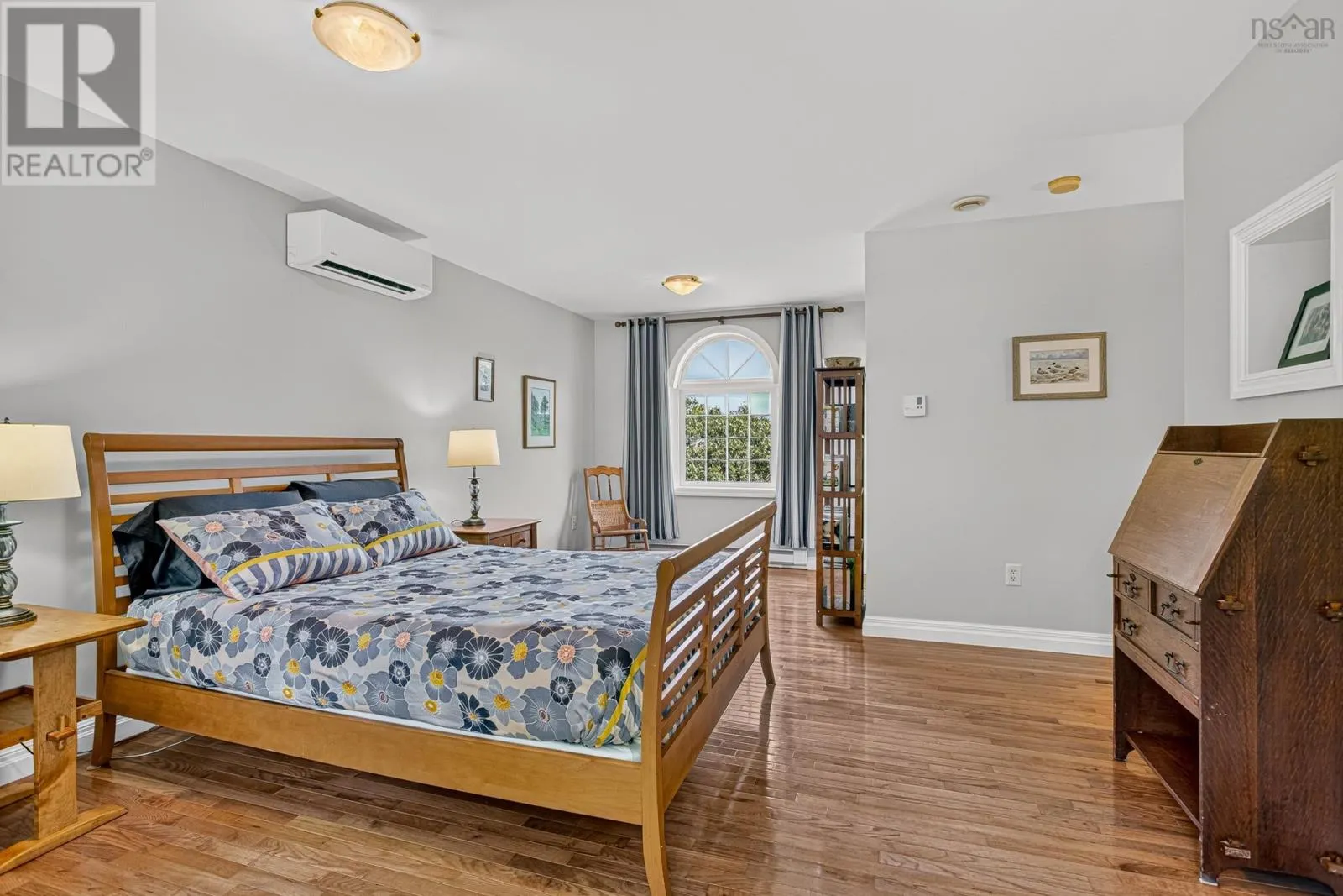 24 Bridgeview Drive