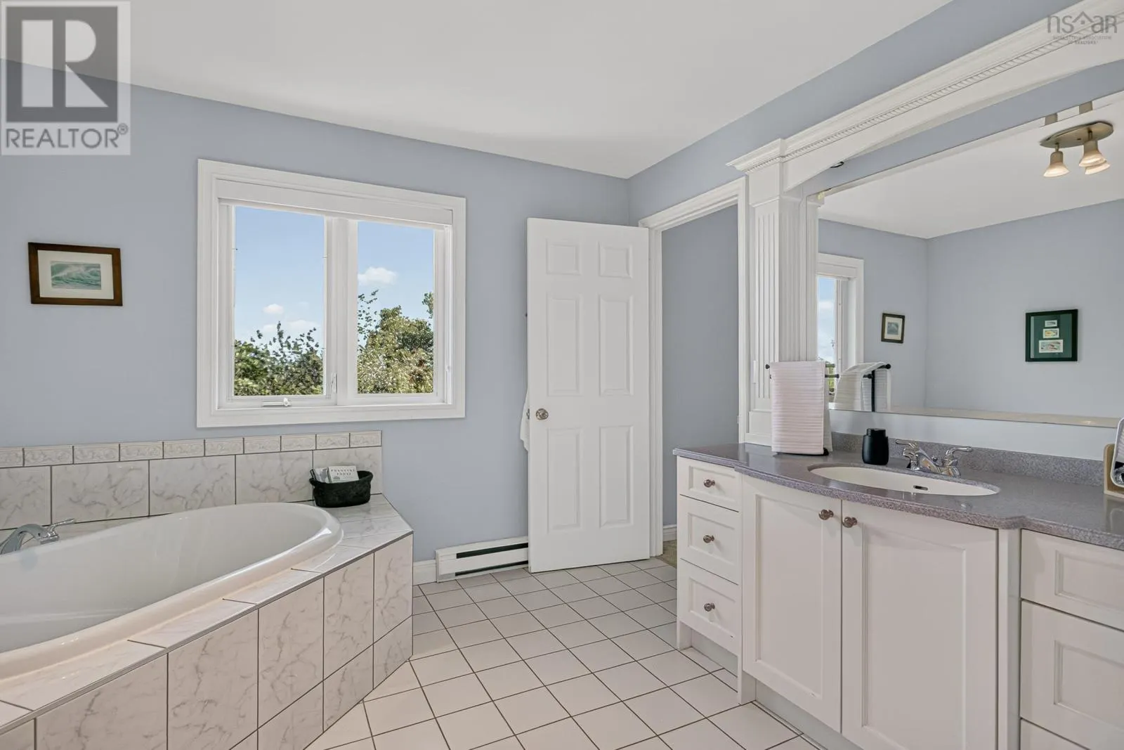 24 Bridgeview Drive