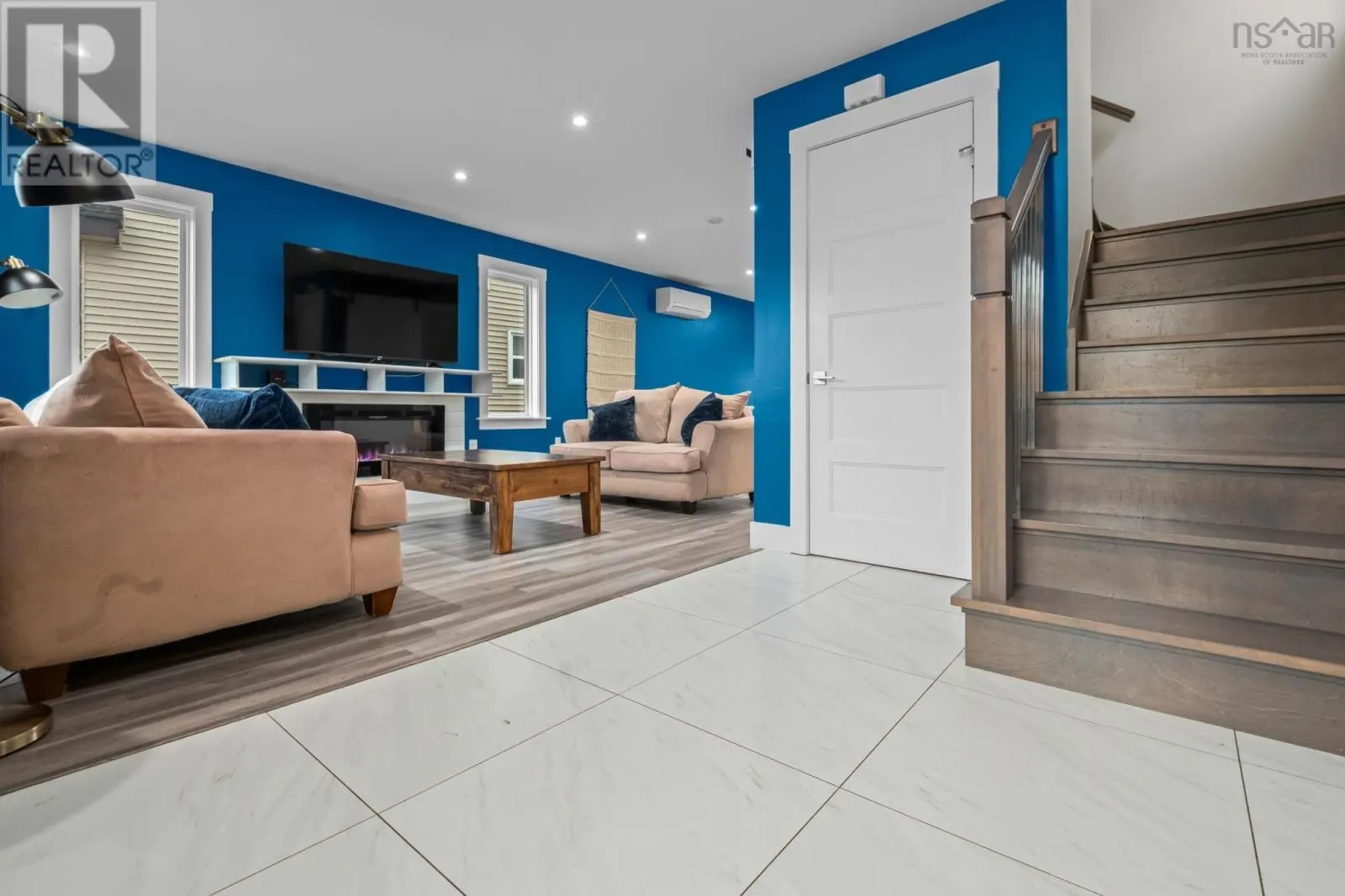 147 Titanium Crescent