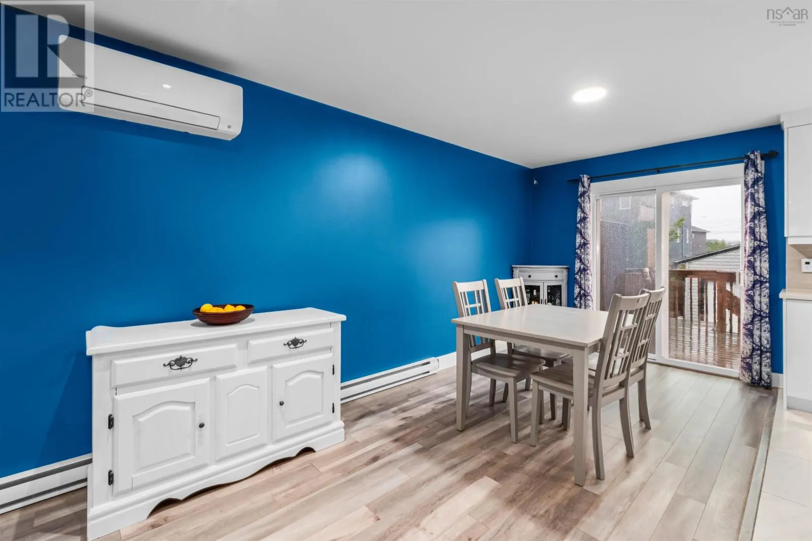 147 Titanium Crescent