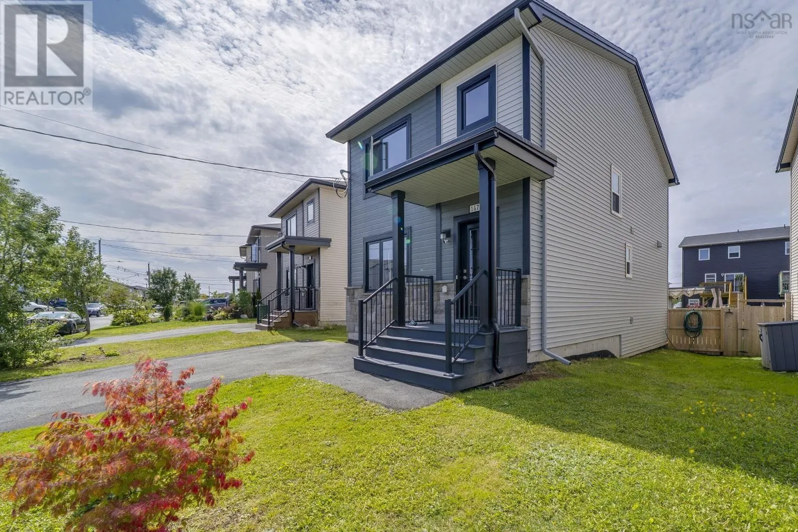 147 Titanium Crescent