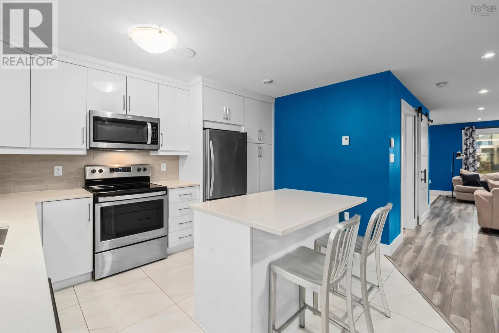 147 Titanium Crescent