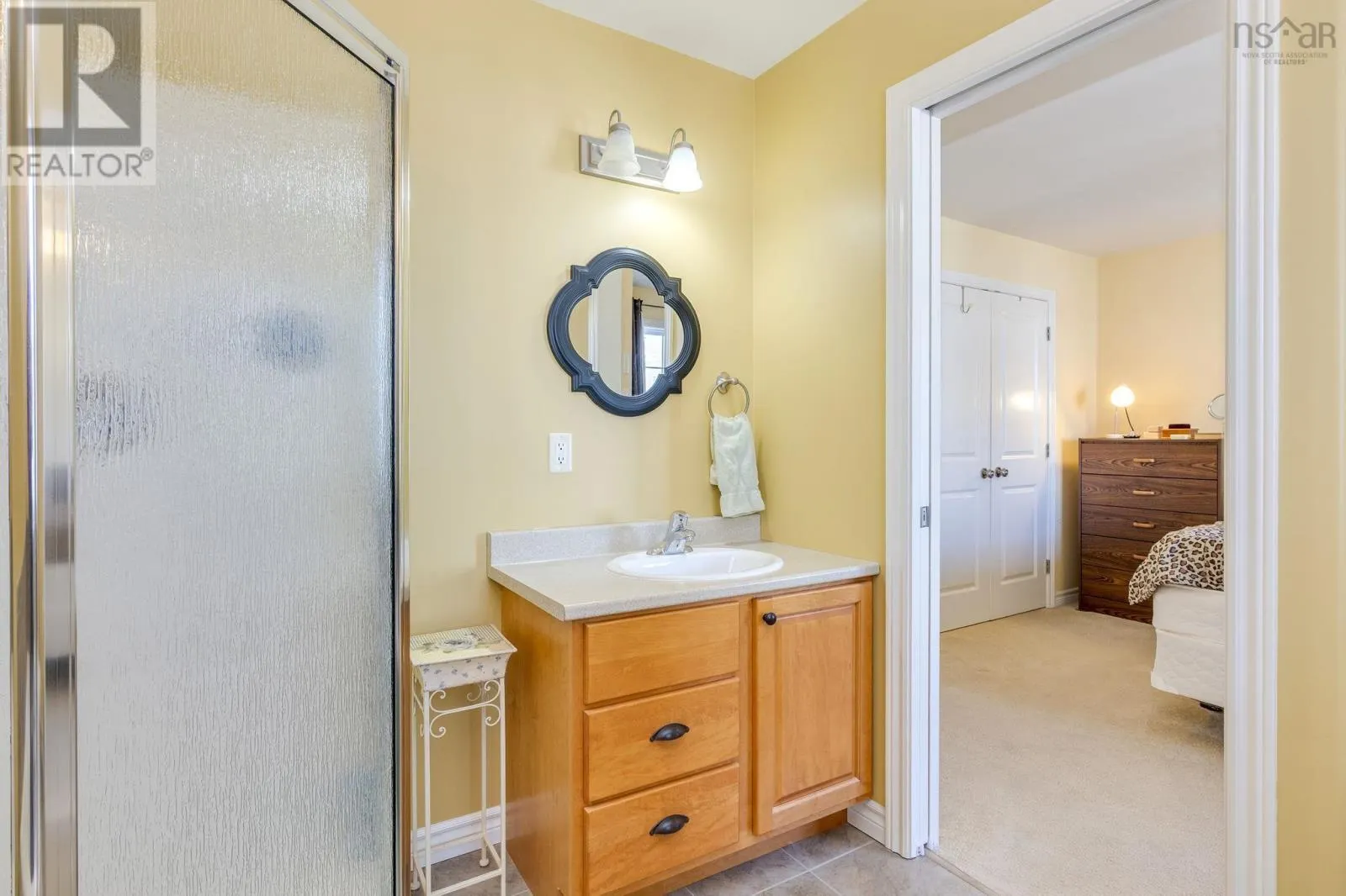 76 Outrigger Crescent