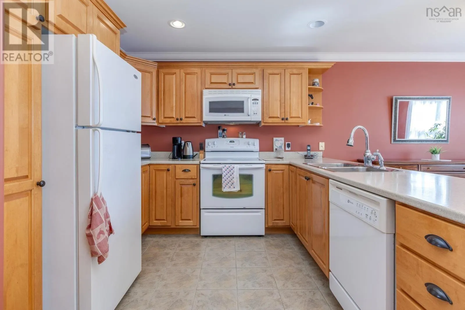 76 Outrigger Crescent