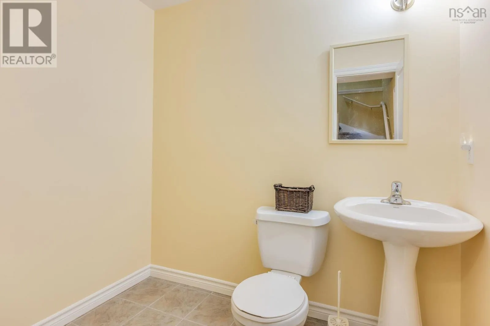 76 Outrigger Crescent