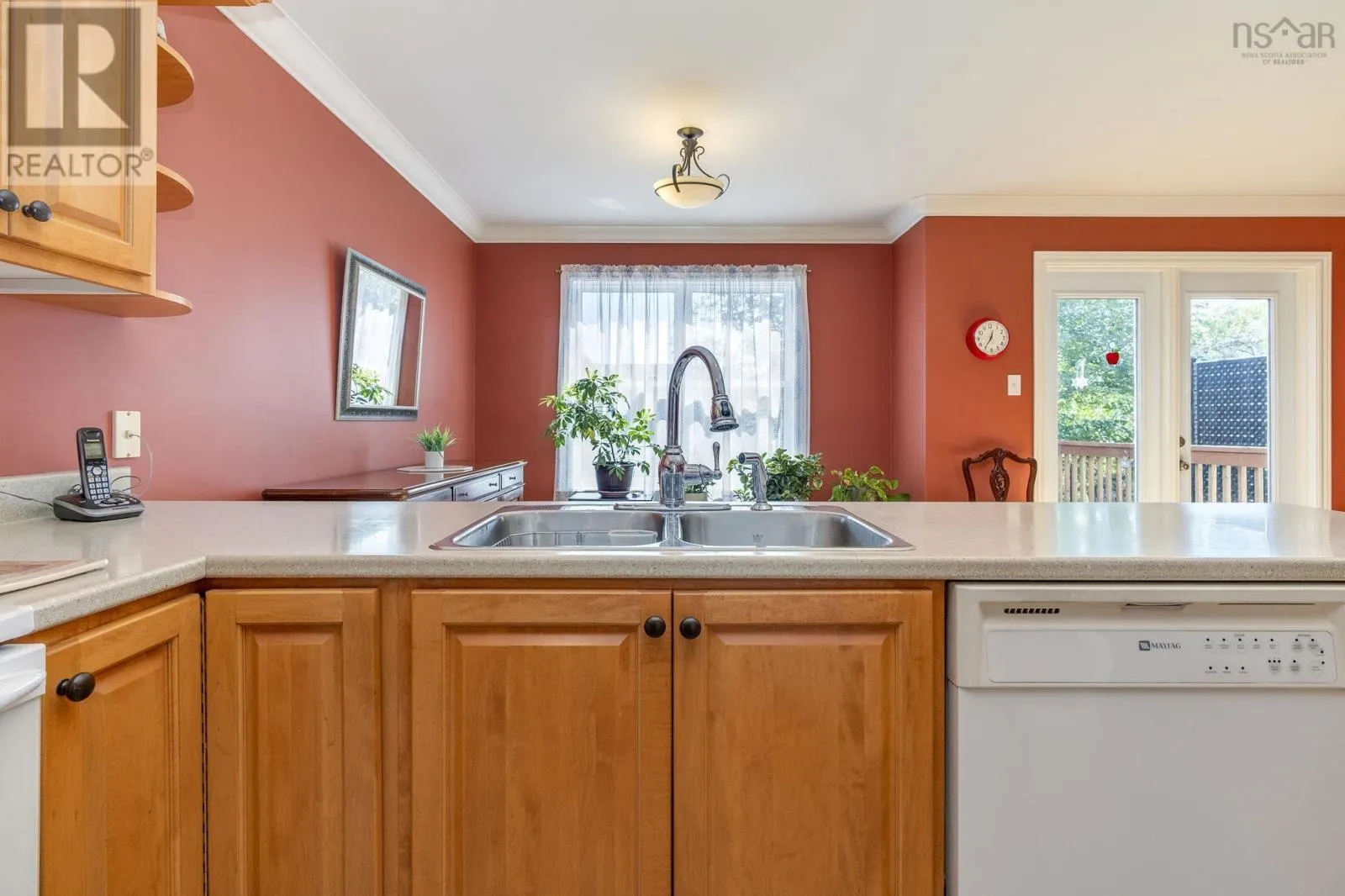 76 Outrigger Crescent