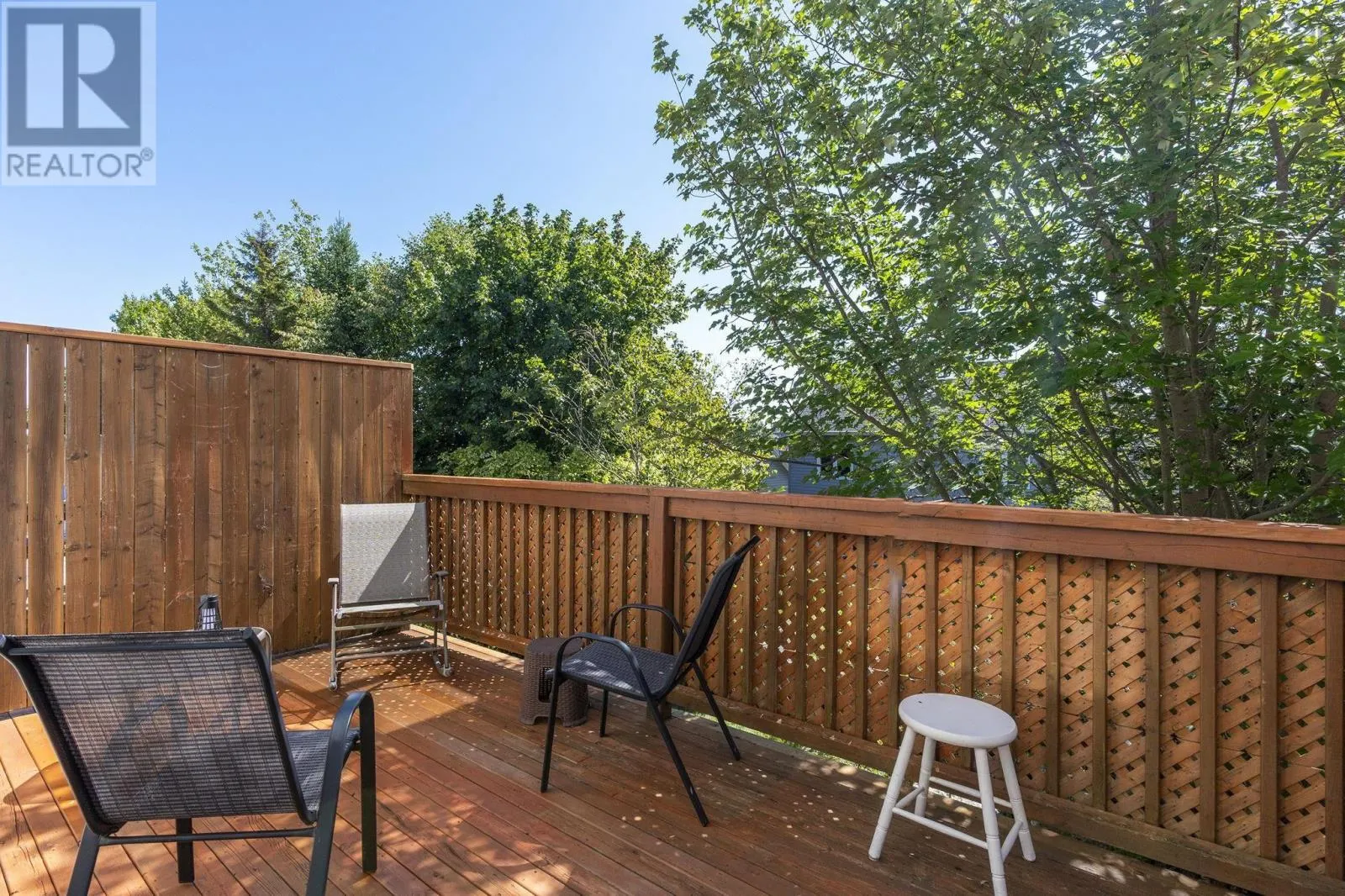 76 Outrigger Crescent