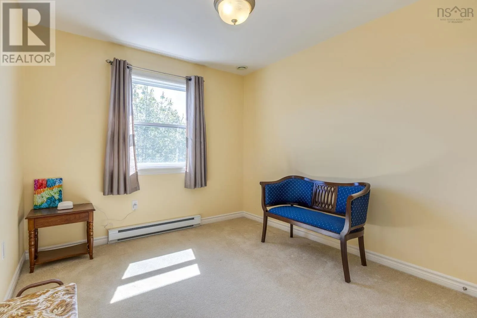76 Outrigger Crescent