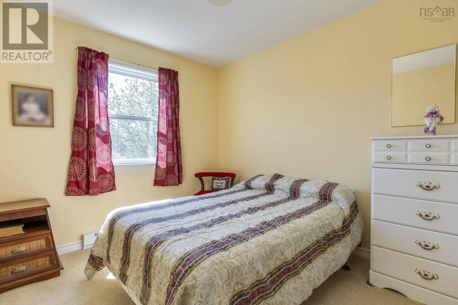 76 Outrigger Crescent
