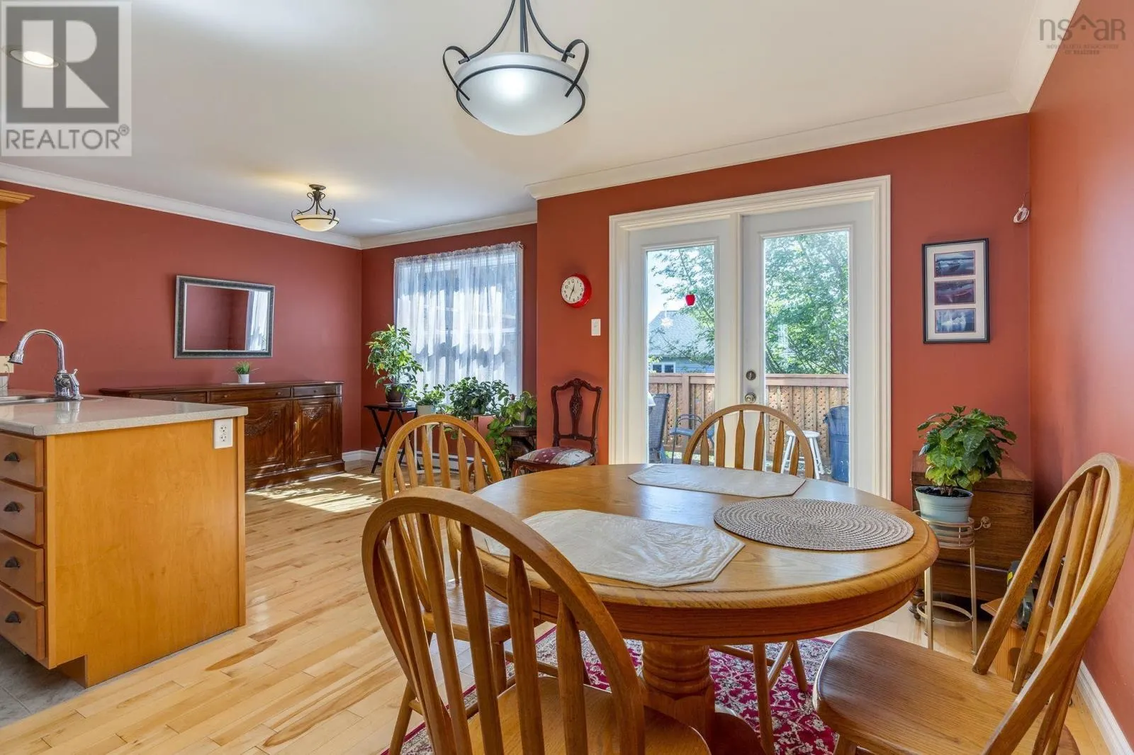 76 Outrigger Crescent