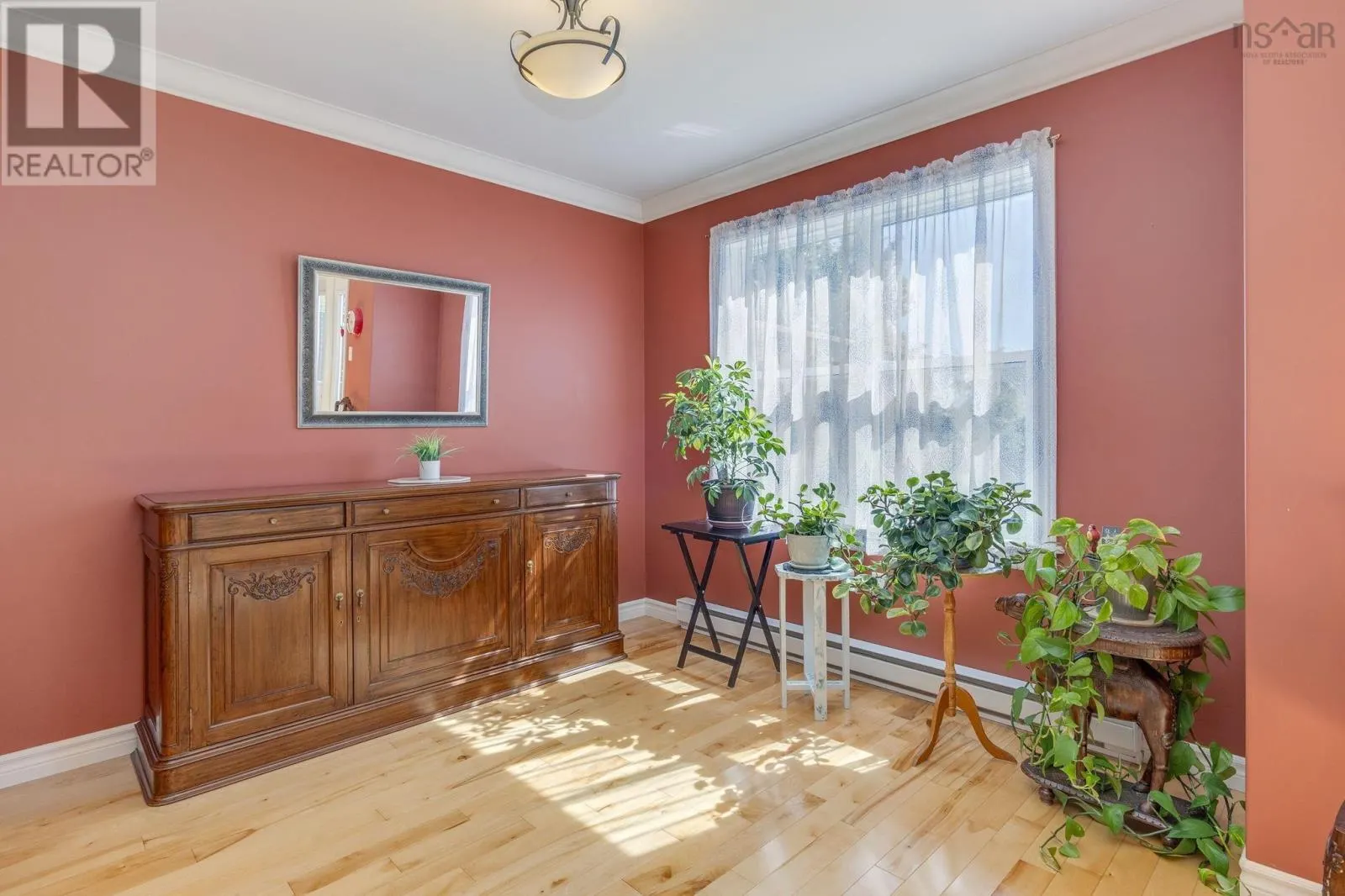76 Outrigger Crescent
