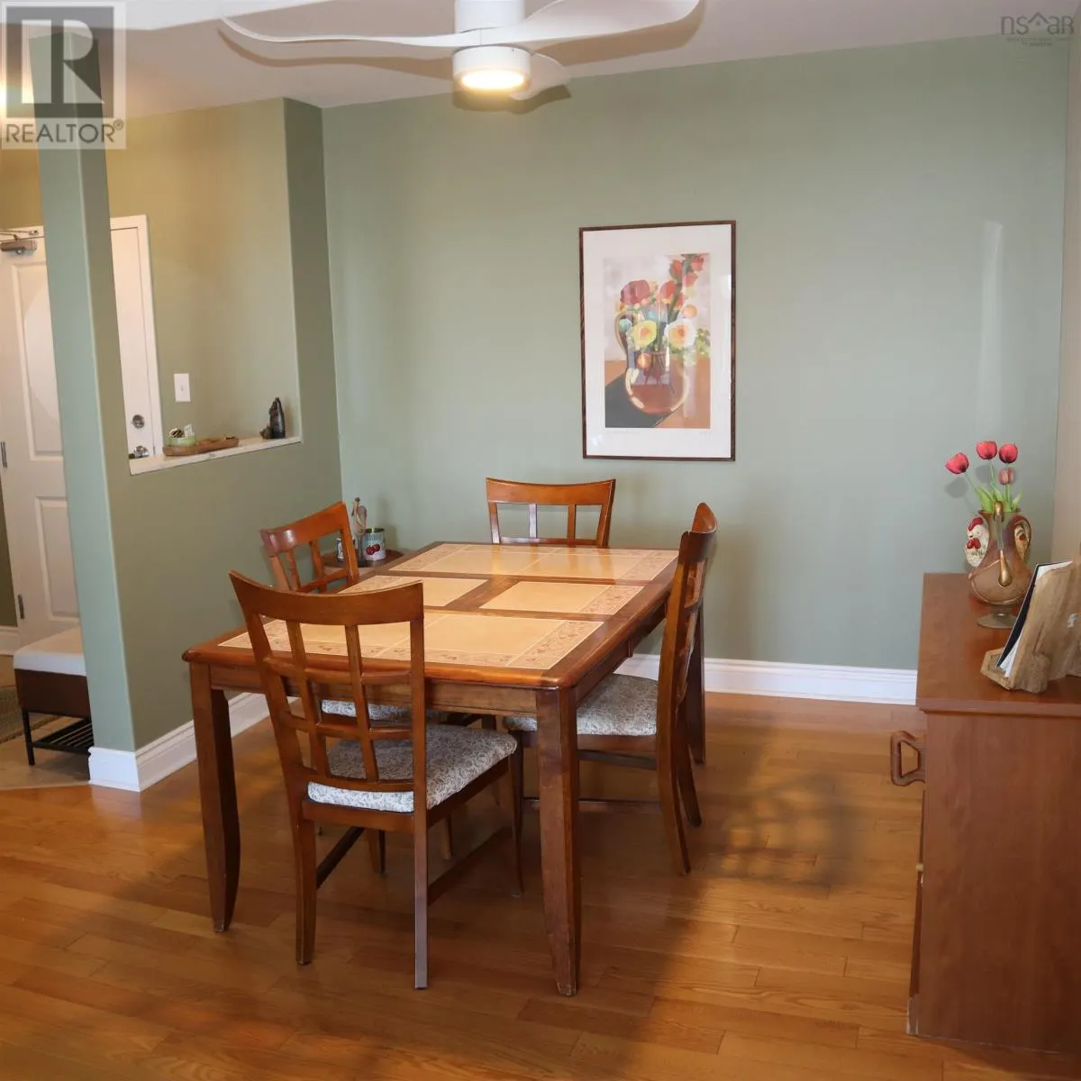 305 168 Green Village Lane