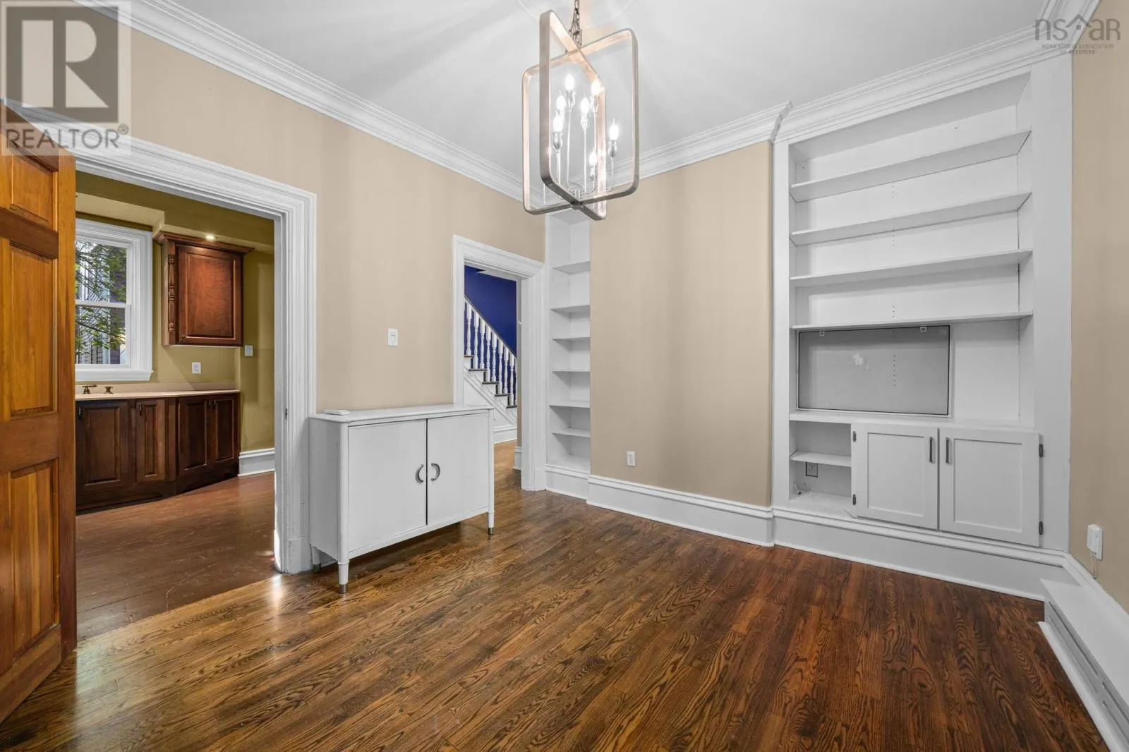 2615 Fuller Terrace