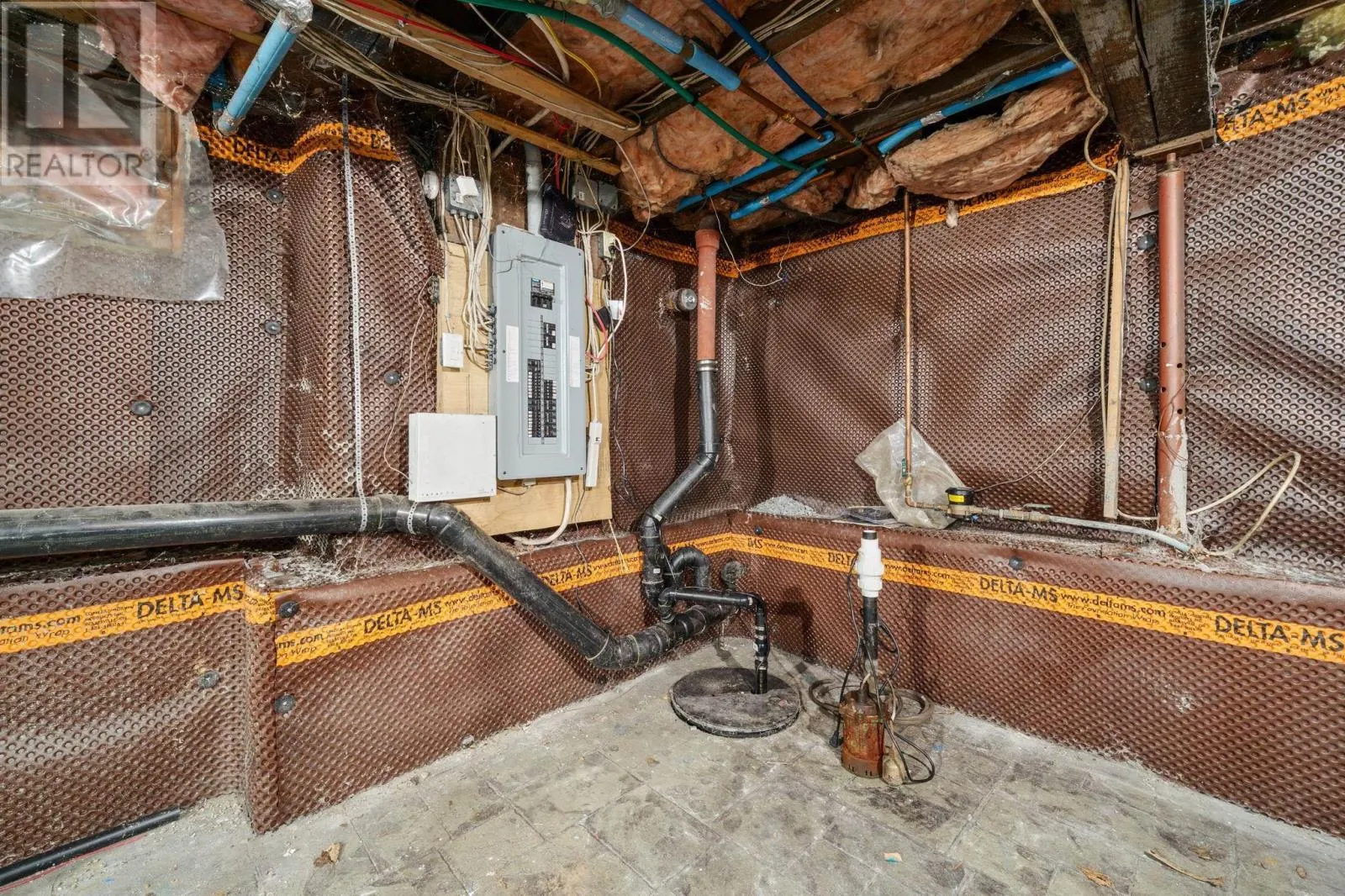 2615 Fuller Terrace