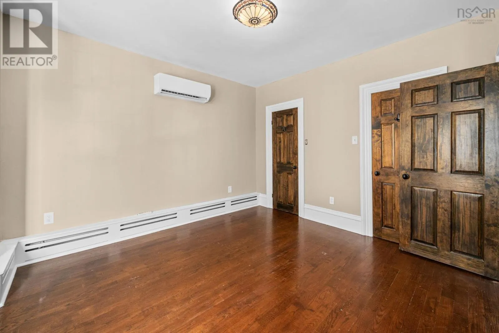 2615 Fuller Terrace