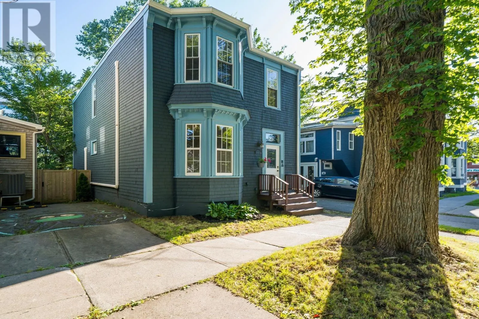 2615 Fuller Terrace