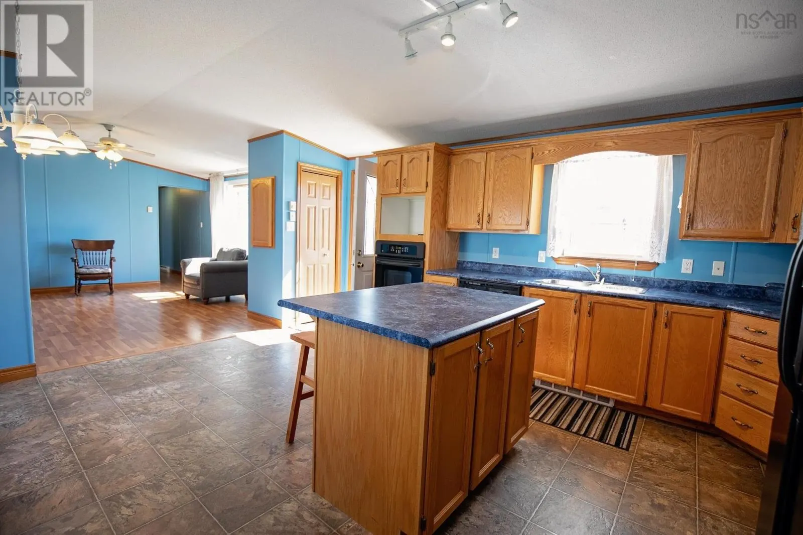 27 Fernwood Drive