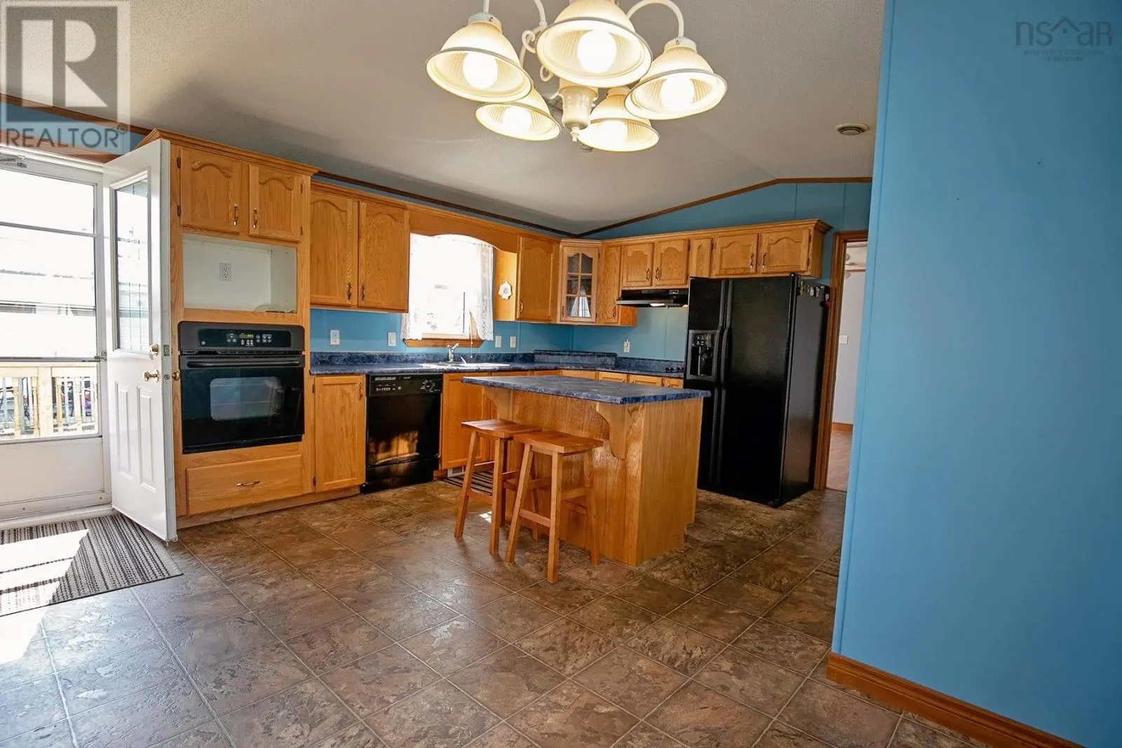 27 Fernwood Drive