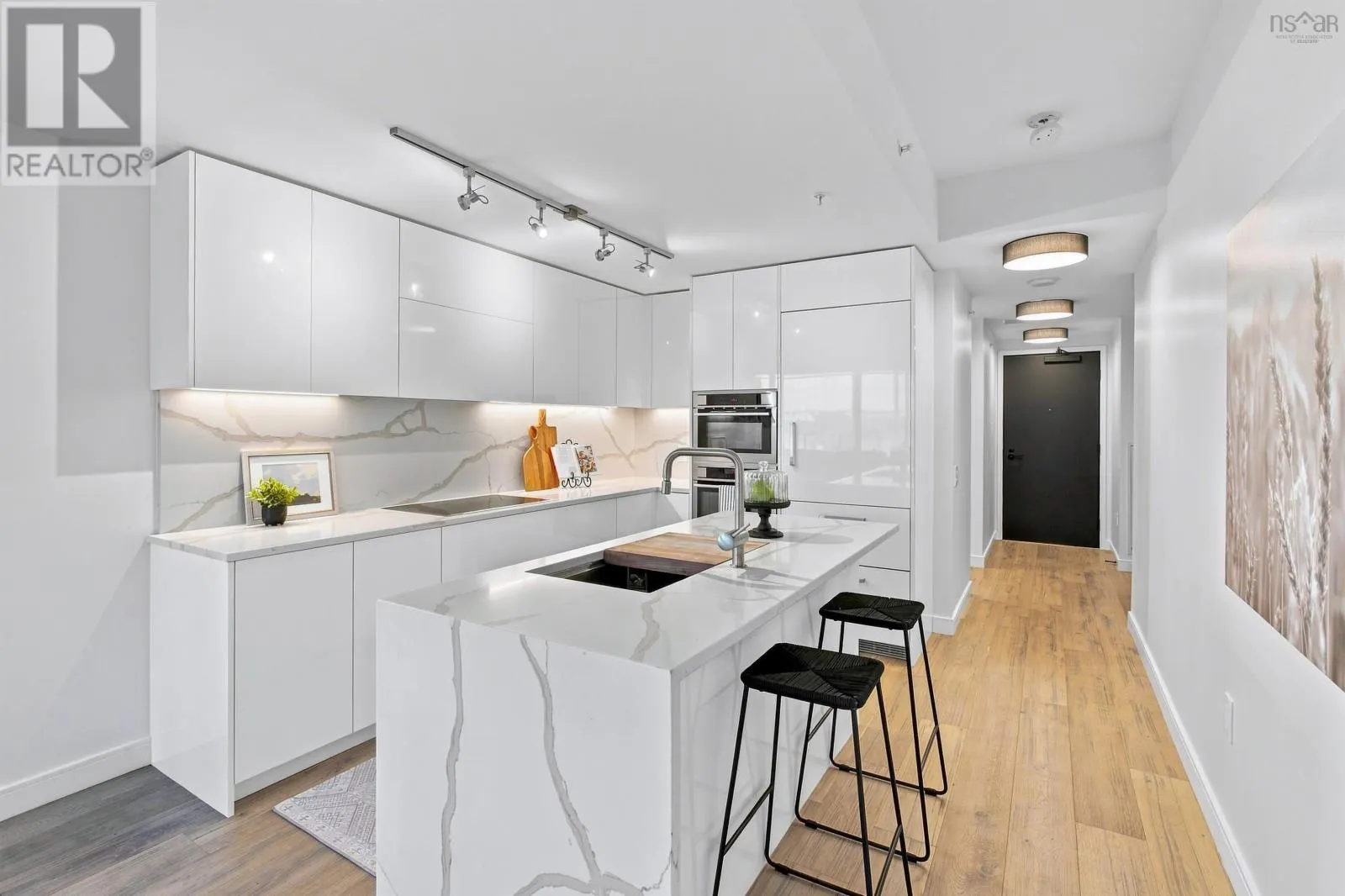 1402 1650 Granville Street