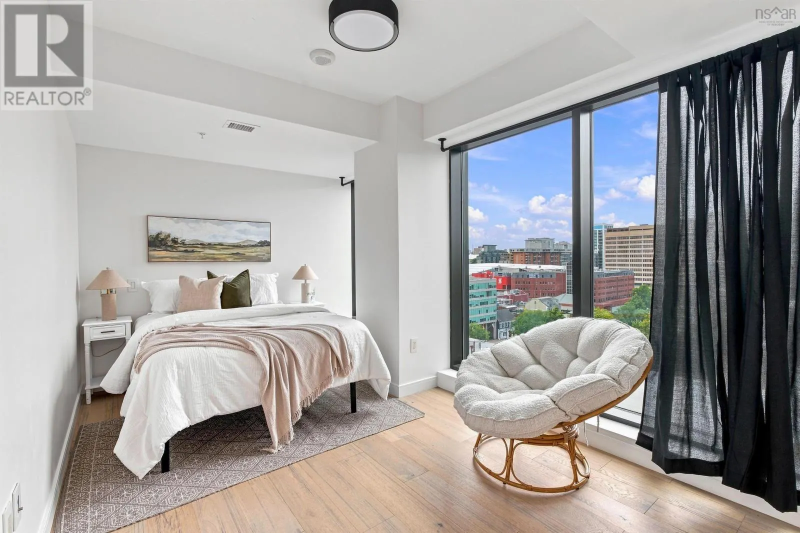 1402 1650 Granville Street