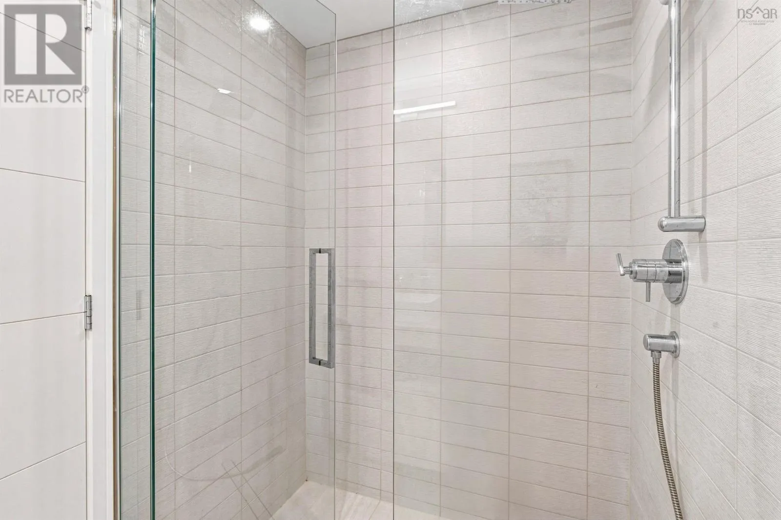 1402 1650 Granville Street