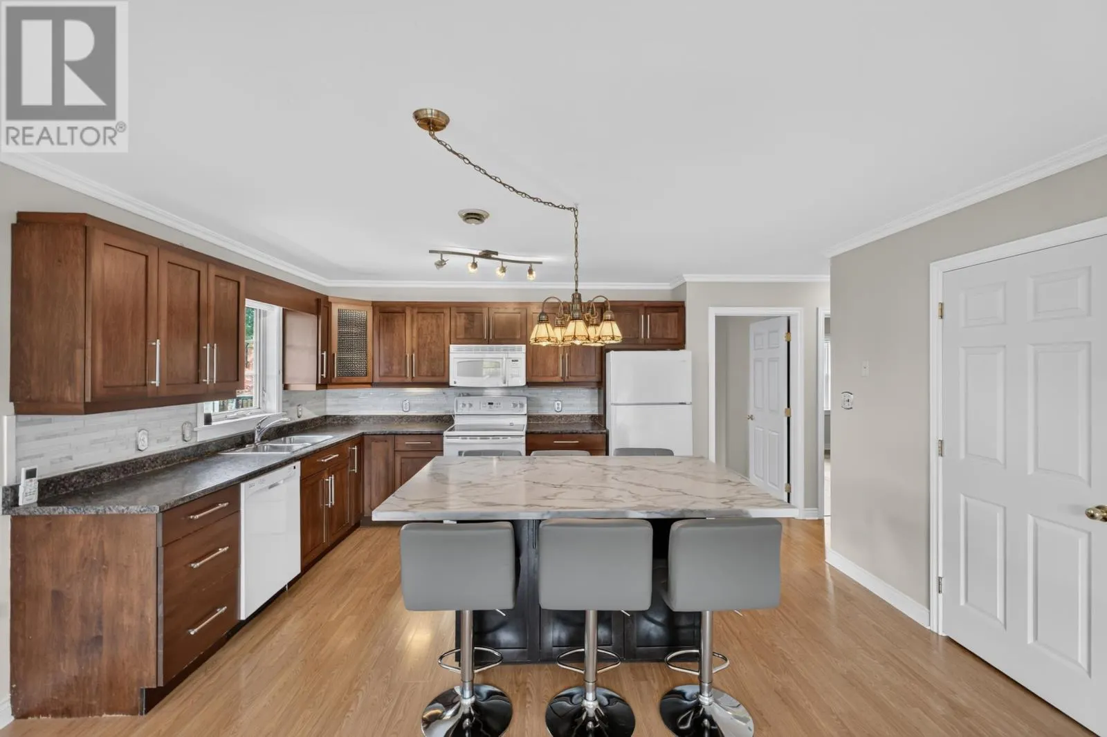 28 Heatherway Drive