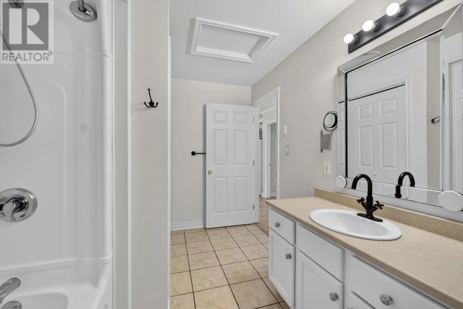 28 Heatherway Drive