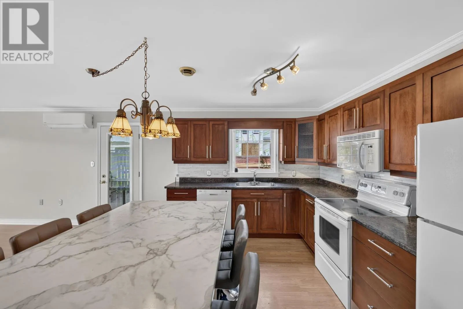 28 Heatherway Drive