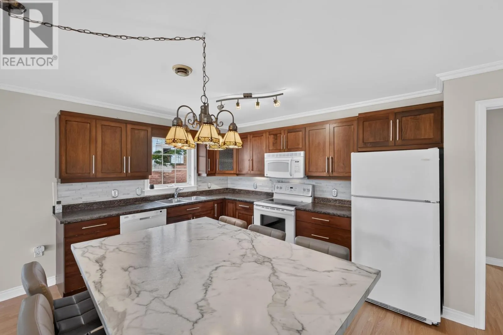 28 Heatherway Drive