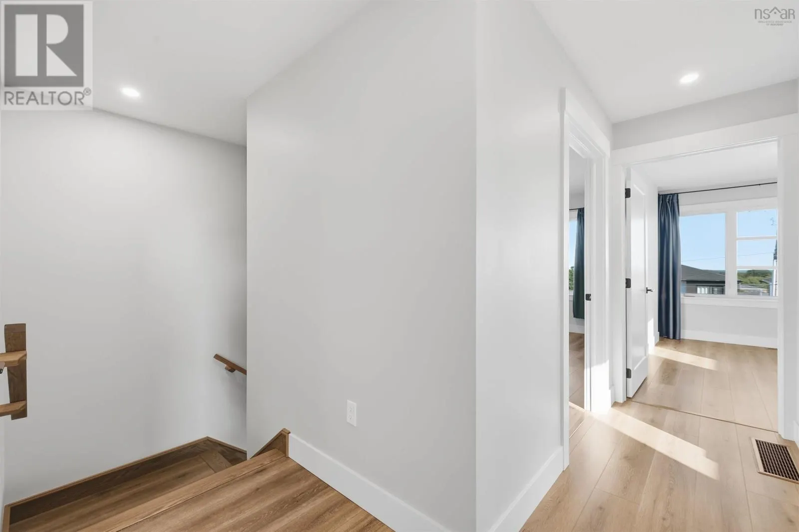 60 Grenoble Court