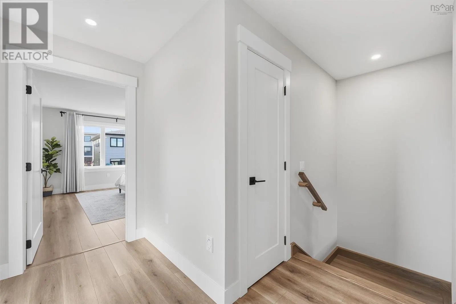 60 Grenoble Court