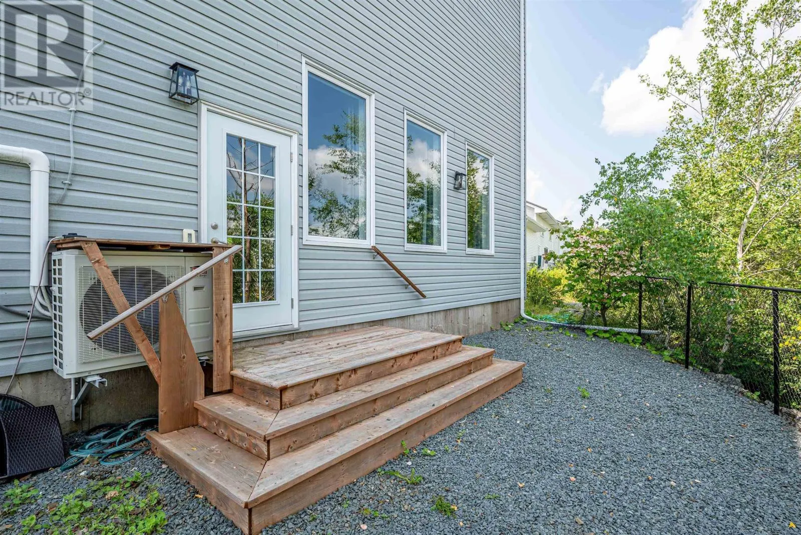 59 McQuade Lake Crescent