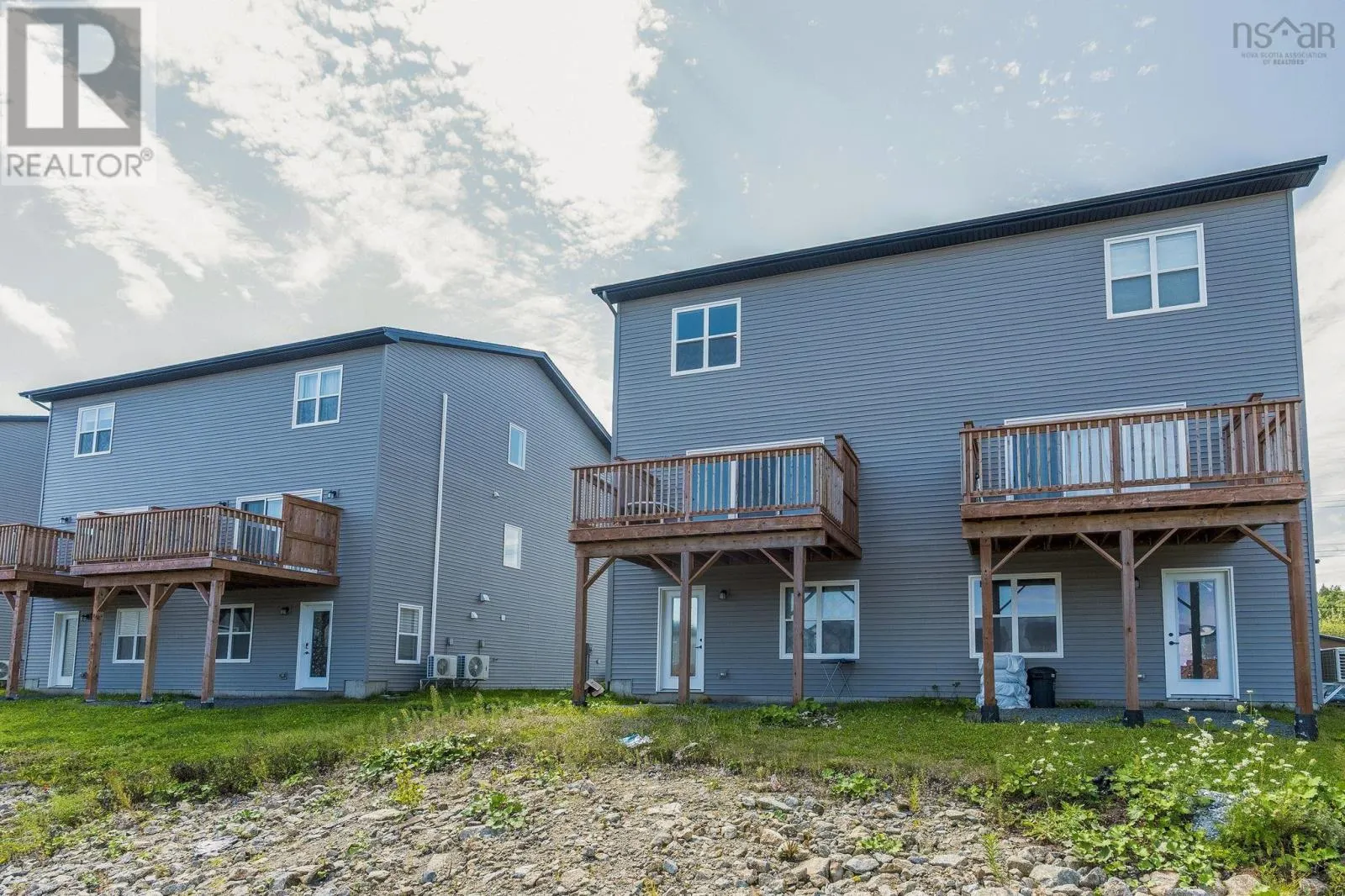 78 Honeygold Drive